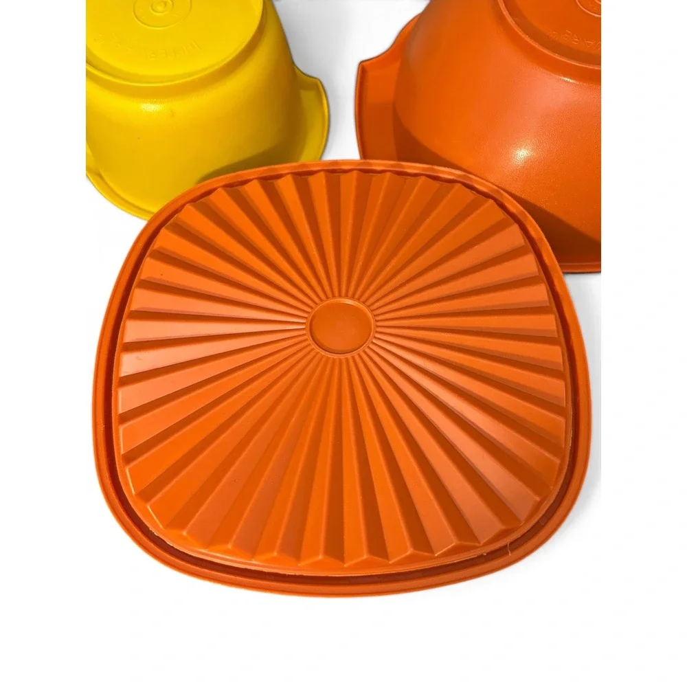 Vintage Tupperware Harvest Orange & Yellow Nesting Bowl Lot with Sunburst Lid
